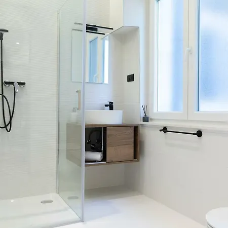 Twins Idola Apartman *